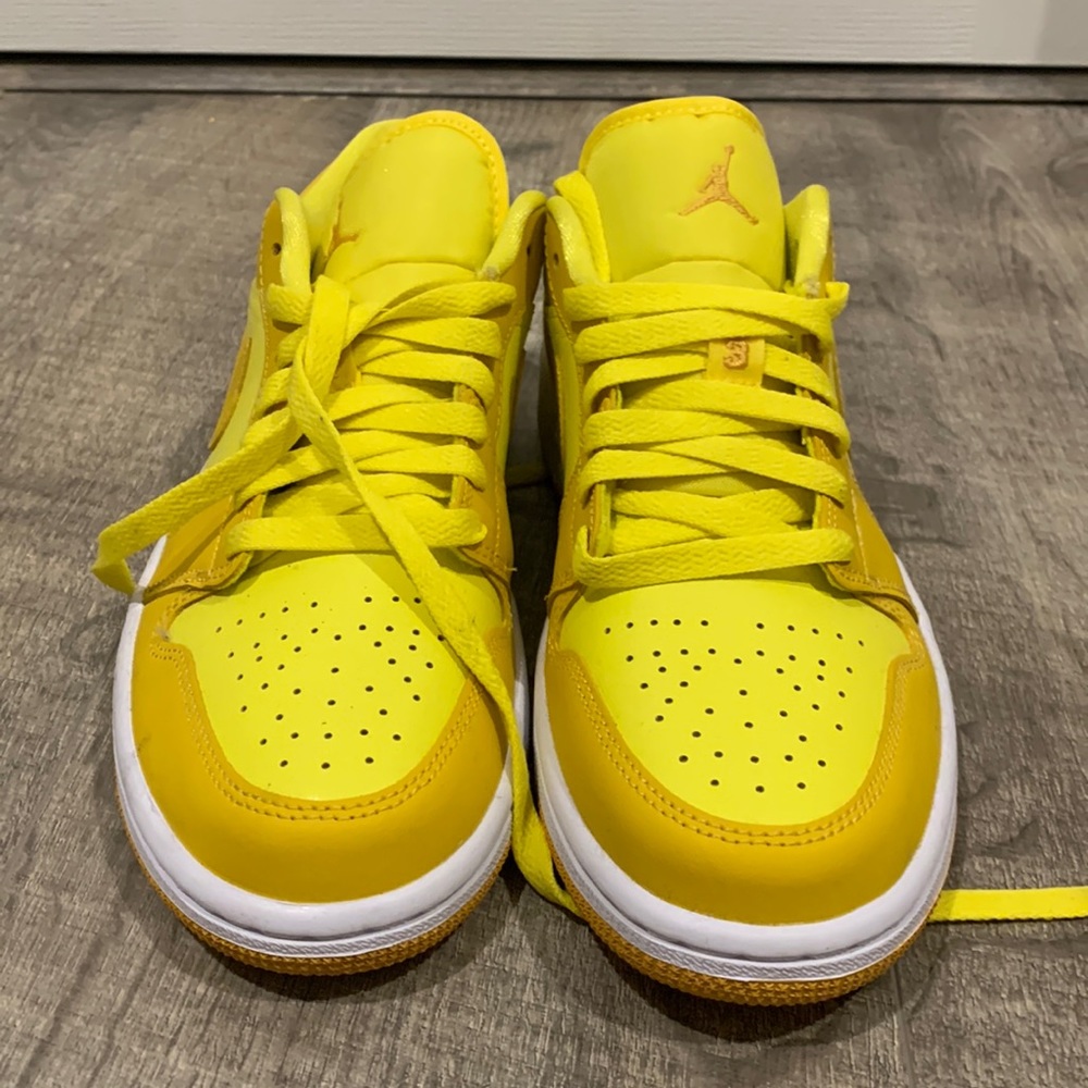 2021 Women’s Air Jordan 1 Low “Yellow Strike”